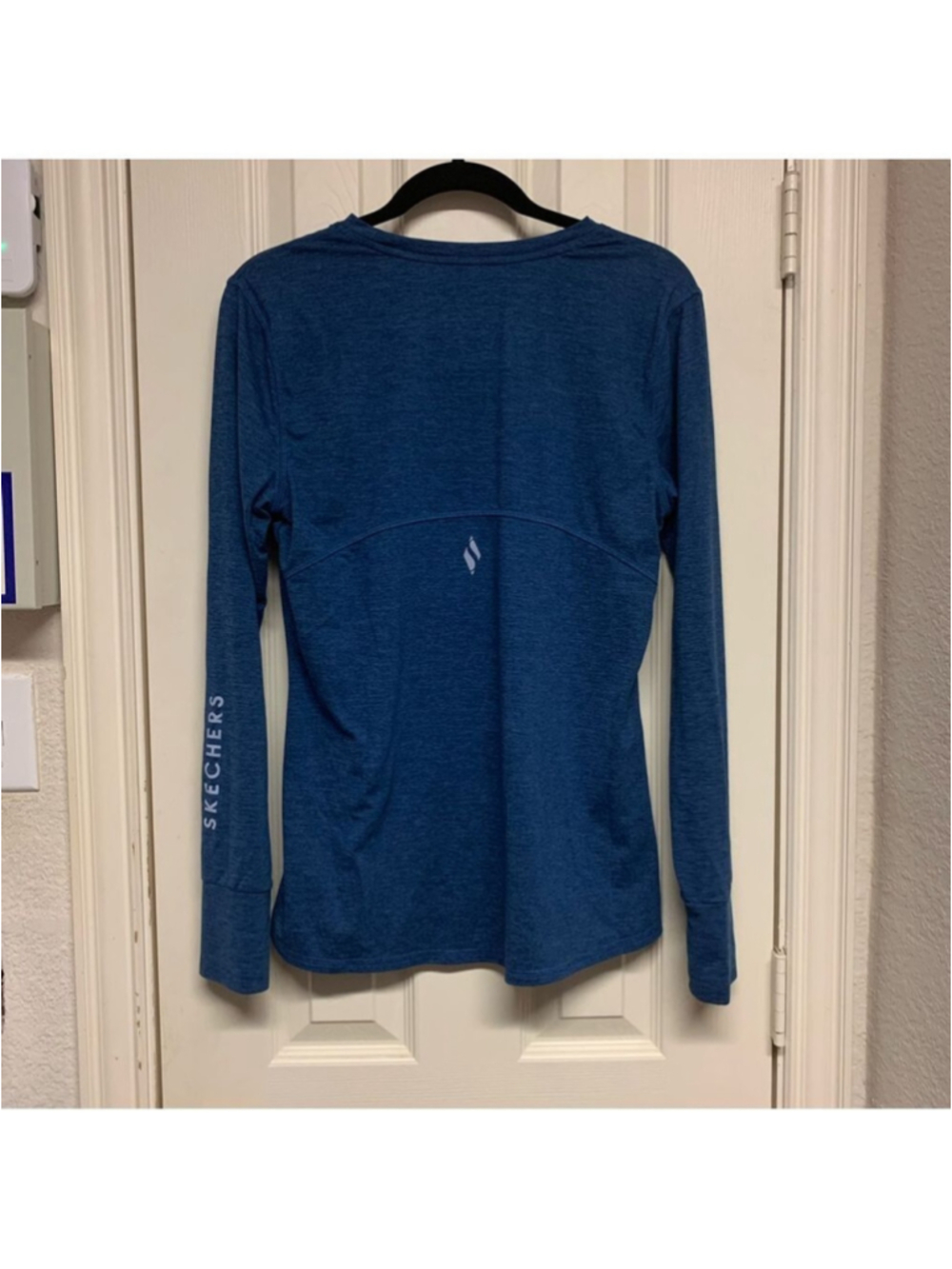 Skechers womens activewear shirt long sleeve top blue size L Large v neck EUC - Picture 6 of 10